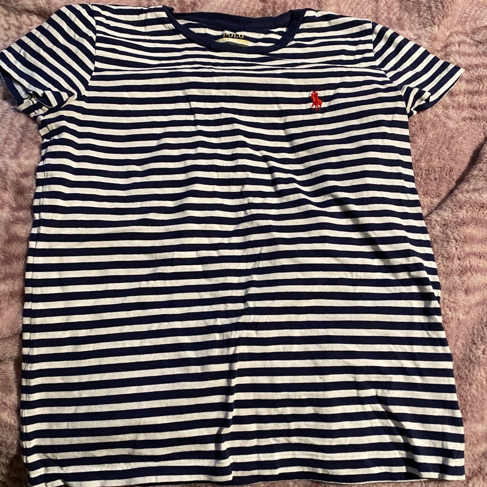 polo t-shirt
